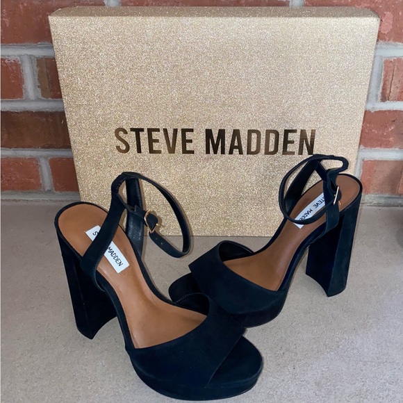 Steve Madden Shoes - Steve Madden Chunky Suede Platform Heels with Holiday Gift Box
